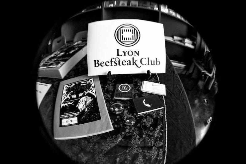 lbc-stand